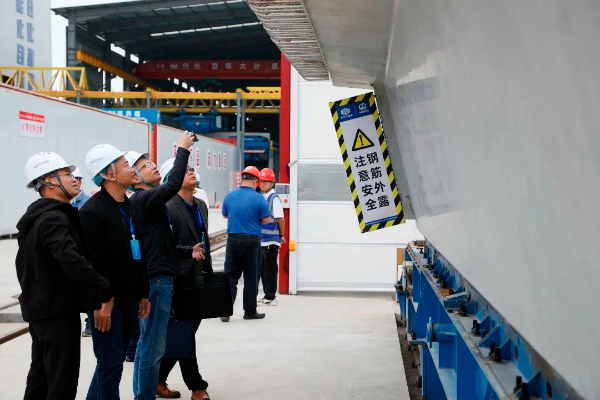 頻頻閃耀行業(yè)觀摩會,五新引領高速公路建設智能化浪潮!